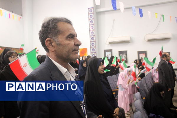 نواختن زنگ آغاز سال تحصیلی ۱۴۰۴-۱۴۰۵ در بوشهر