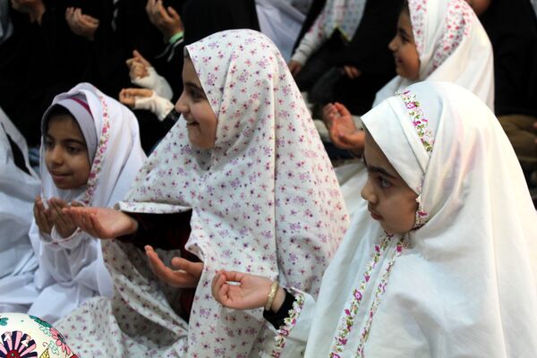 افطار روزه اولی‌ها در هیئت رضوی