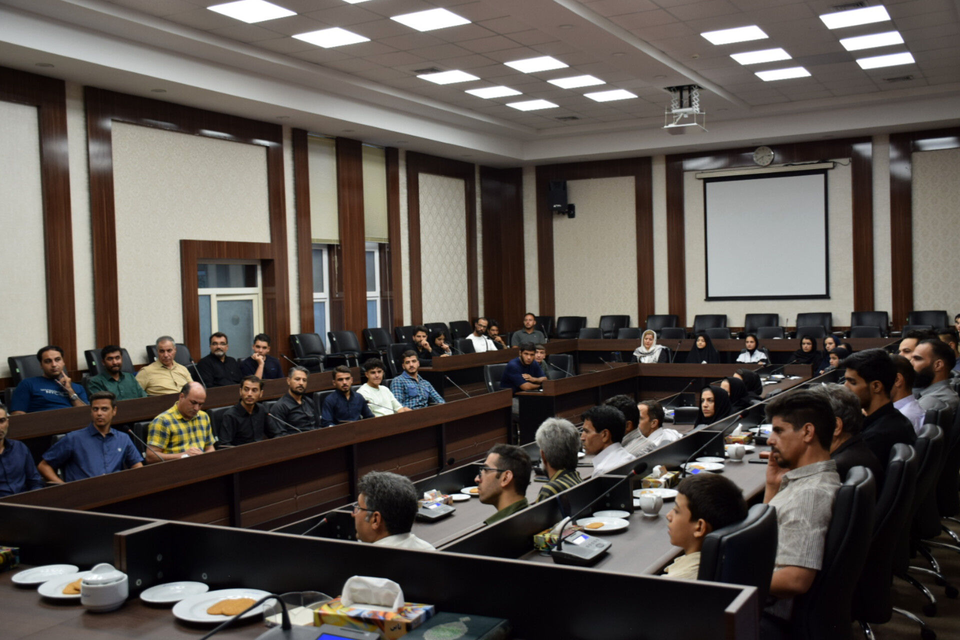 نشست همدلی معاون استاندار با قهرمانان و مربیان ورزشی تربت حیدریه