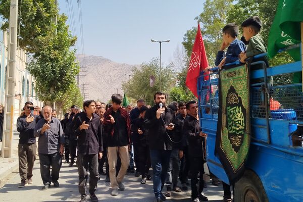 شکوه عزاداران رضوی در لردگان