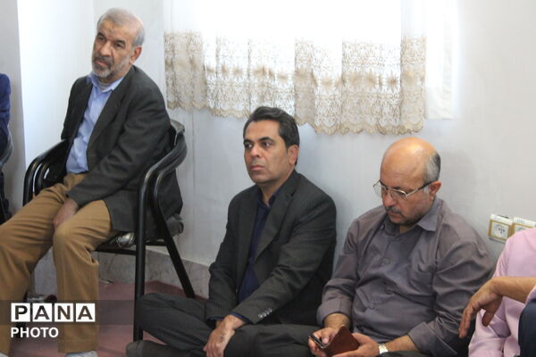 دیدار مسئولان سملقان با امام جمعه شهرستان در هفته دفاع مقدس