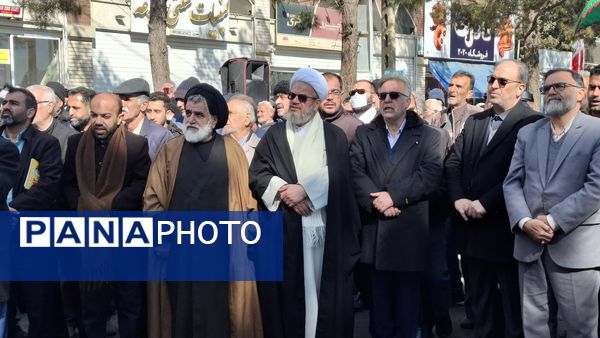 خروش مردم دامغان در راهپیمایی ۲۲ بهمن