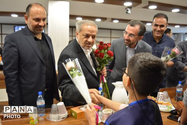 روز خبرنگار با حضور وزیر آموزش و پرورش