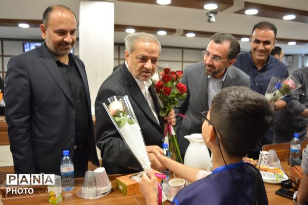 روز خبرنگار با حضور وزیر آموزش و پرورش