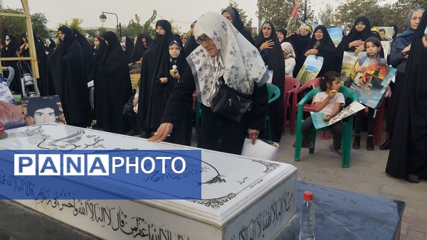 غبارروبی شهیدان گمنام در مشهد مقدس