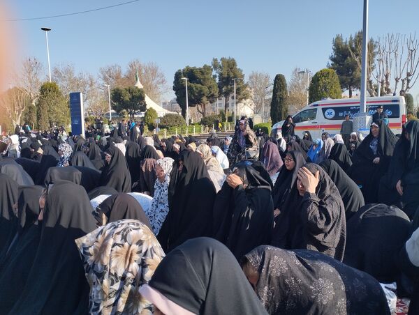 اقامه نماز عید فطر در حرم مطهر رضوی
