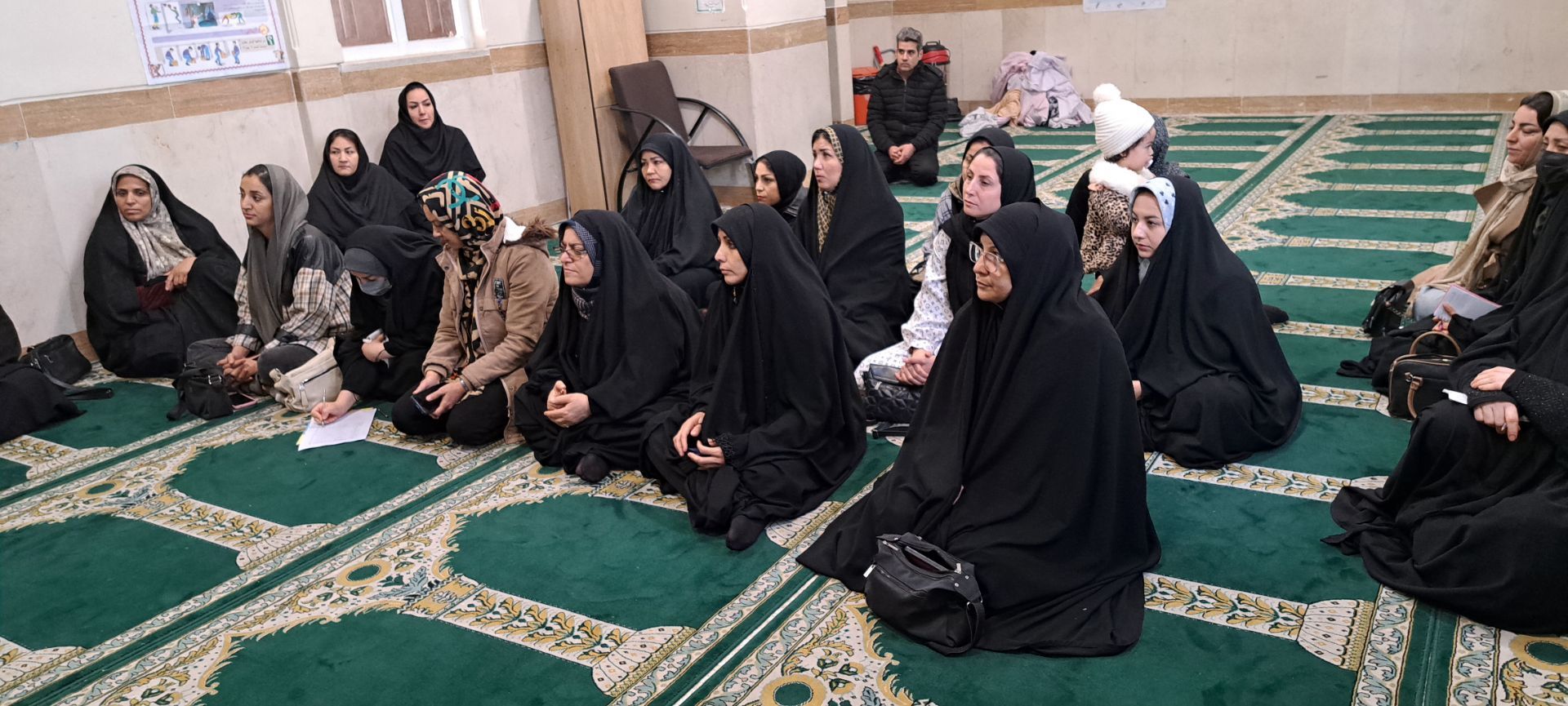 جلسه آموزش خانواده در دبستان هاشمی رفسنجانی  ناحیه یک  مشهد