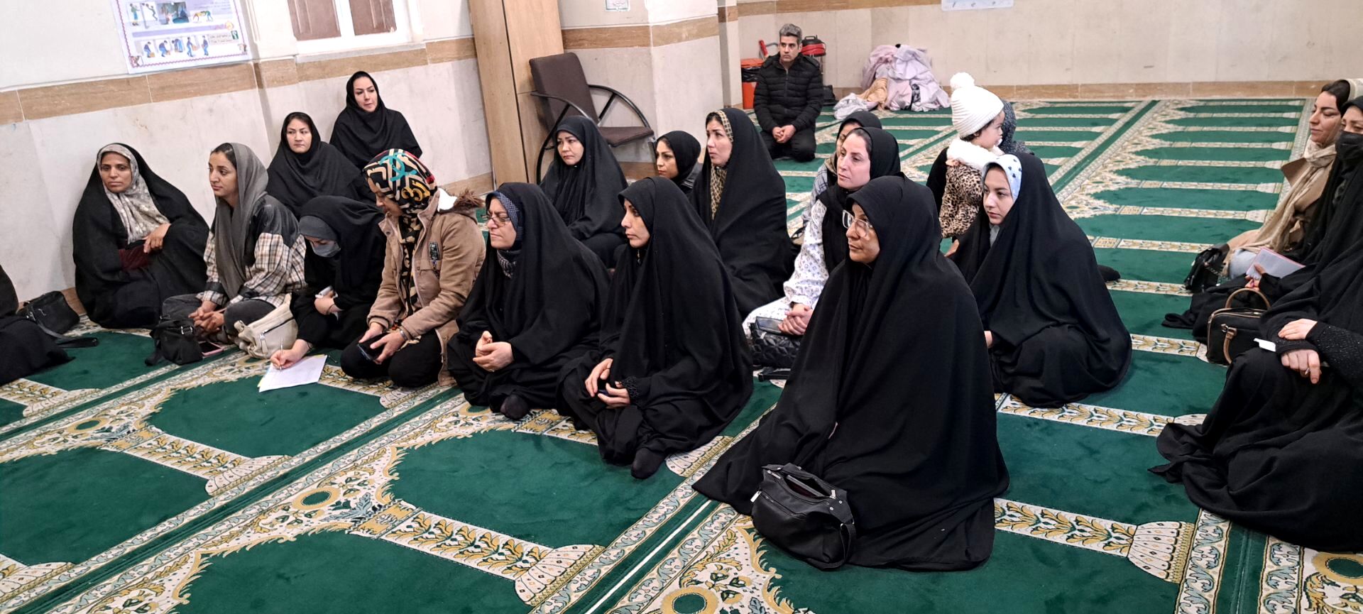 جلسه آموزش خانواده در دبستان هاشمی رفسنجانی  ناحیه یک  مشهد