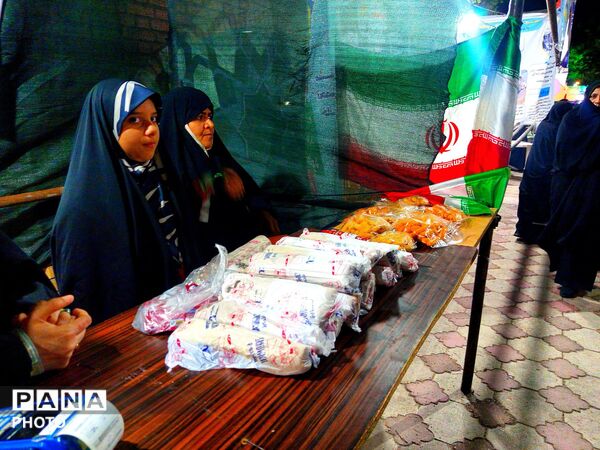 غرفه هایی در کناره های تجمعات شبانه کاشمر