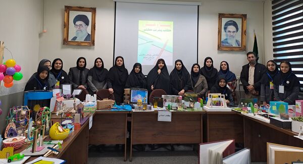 نمایشگاه دست‌سازه در دبیرستان ذبیح الله هوشیار