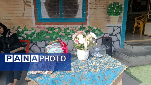 مراسم ولادت حضرت فاطمه‌ و‌ برپایی‌چایخانه‌در‌ دبیرستان وکیلی3 ( یغمای نیشابوری)