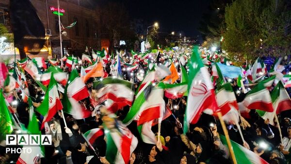 خروش بی نظیر نیشابوری ها در حمایت از سومین رهبر جمهوری اسلامی ایران 