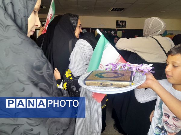  جشن شکوفه ها در دبستان شهید محمدی شهر نسر 