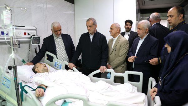 عیادت رئیس جمهور از مجتبی رحماندوست
