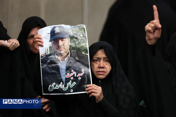 دیدار اقشار مردم با رهبر انقلاب به مناسبت چهل‌وهفتمین سالگرد پیروزی انقلاب اسلامی