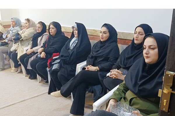 جشن میلاد حضرت زهرا (س) و سه شنبه های مهدوی در مدرسه شهید حسین اسماعیلی پردیس