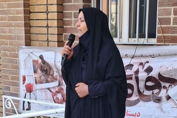 برگزاری جشن شکوفه ها در دبستان نجمه ناحیه یک شهرری