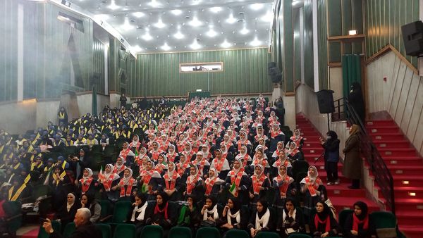 جشن «یاوران انقلاب» شهر تهران با محوریت همدلی، نشاط و نقش‌آفرینی دانش‌آموزان