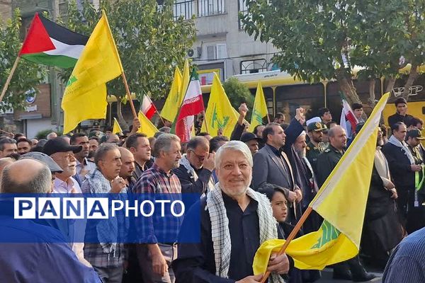 خروش مردم قرچک در پی شهادت دبیرکل حزب‌الله لبنان