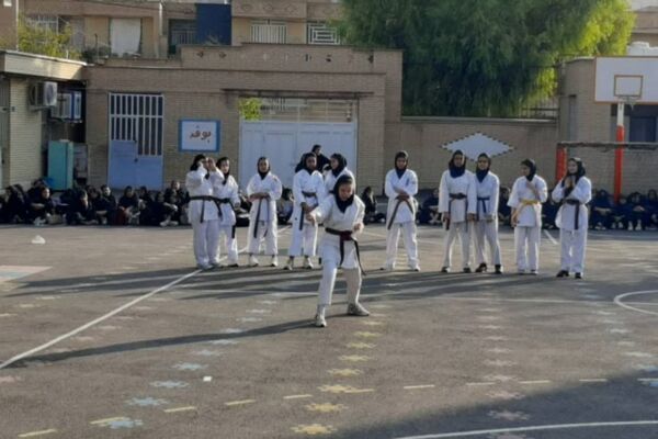 هفته تربیت‌بدنی در دبیرستان فرشتگان ناحیه ۴شیراز
