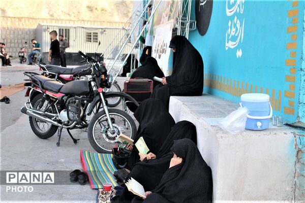 آیین روحبخش قرائت دعای عرفه در یادمان شهدای گمنام کوه خضر نبی(ع)