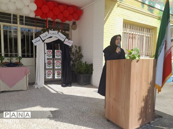 جشن جوانه‌ها در دبیرستان علی افشارنژاد