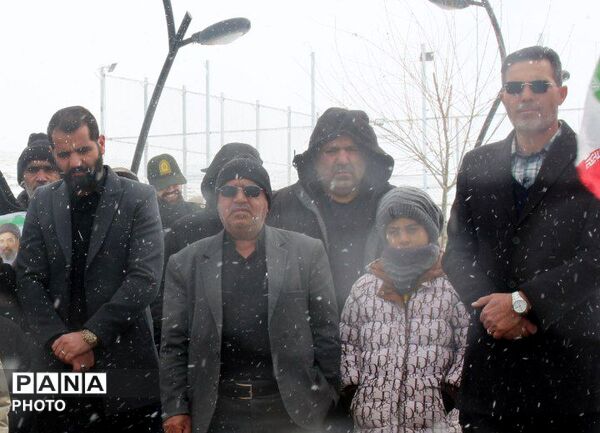 سرما جا ماند، وقتی ایمان جوشید
