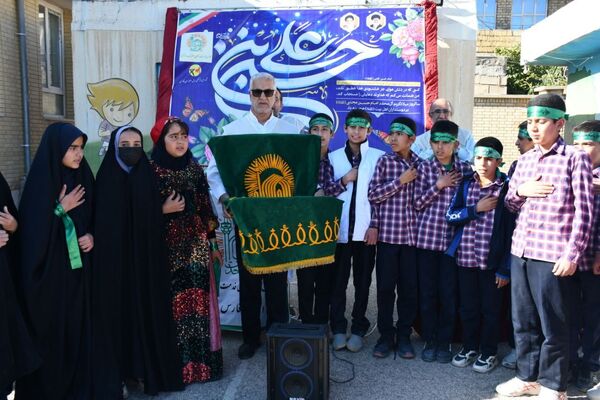  برگزاری مراسم جشن و افطاری با شکوه در دبستان عشایری حاجیه خانم رباب امامی