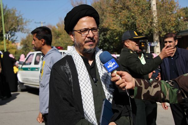 شکوه حضور مردم شهرستان سامان در راهپیمایی یوم‌الله ۱۳ آبان