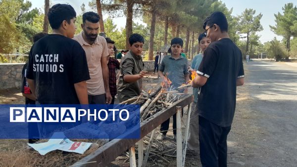 خودکفایی در آشپزی؛ دانش‌آموزان جوجه را از زغال تا سفره رساندند
