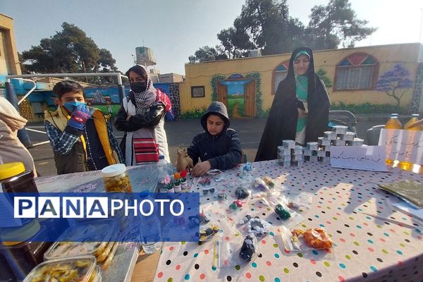 هفته پژوهش در دبستان هیأت امنایی قلنبر ناحیه 2 شهرری 