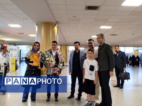 استقبال از دانش‌آموزان طلایی المپیاد جهانی زیست‌شناسی و ریاضی در مشهد