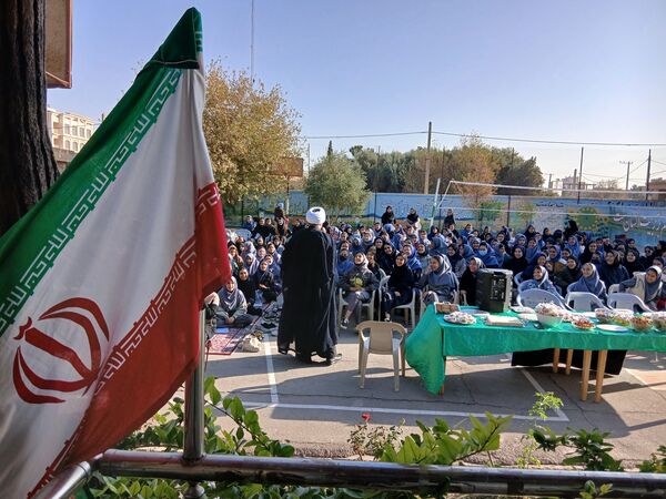 برگزاری مراسم عزاداری ایام فاطمیه در دبیرستان شهید دهقان 