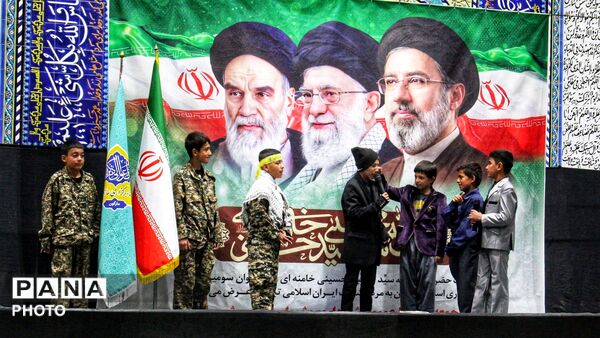 ده نودی های مارگونی پای کار انقلاب 