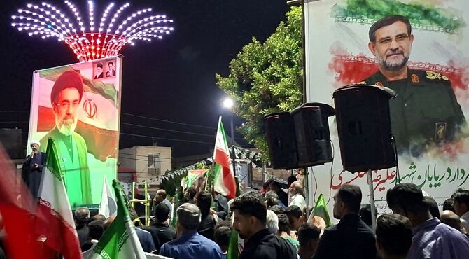 مردمی که همگام با رزمندگانش در یک میدان