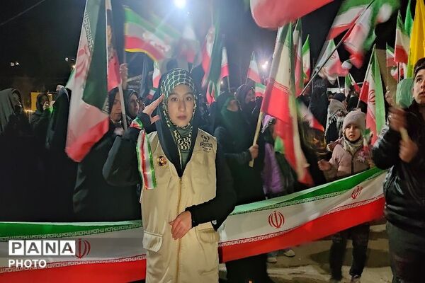 مردم شهر بار سلیبریتی های خیابان ها شدند