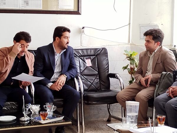 دیدار معاون پرورشی آموزش و پرورش کاشمر با کادر دبیرستان امام حسین (ع)