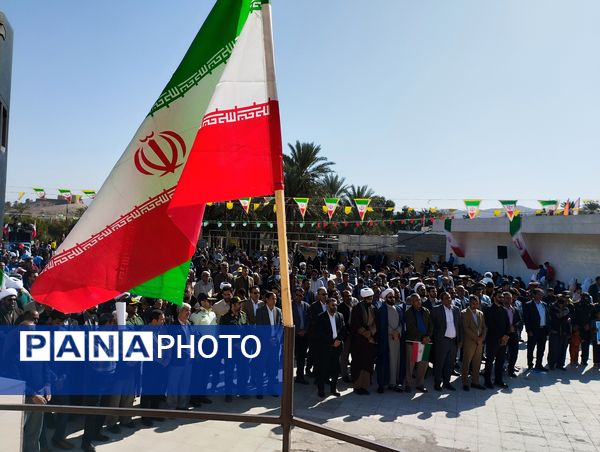 حضور مردم همدل حاجی آباد در راهپیمایی ۲۲ بهمن