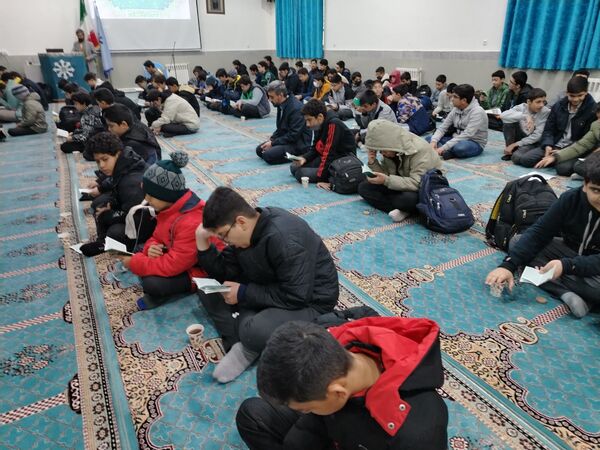 جشن میلاد حضرت زهرا (س) در دبیرستان شهید بهشتی 