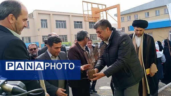 مراسم درخت‌کاری در زنجان