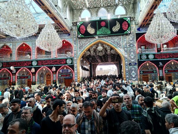 پیاده روی اربعین  و زیارت حرمین مطهر امام حسین علیه السلام و حضرت ابوالفضل عباس علیه السلام 