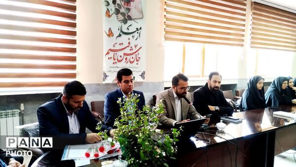 مراسم تجلیل از معلمان منتخب نمونه منطقه ای شهرستان کلات 