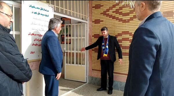 بازدید مسئولان سازمان دانش‌آموزی آذربایجان شرقی از مدارس تمام تشکیلاتی اهر