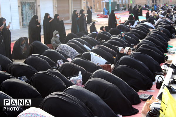 برپایی باشکوه نماز عید فطر در یزد