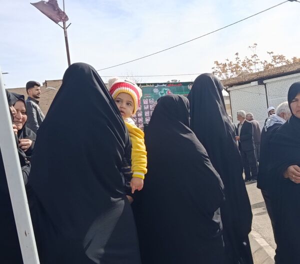 نسل آینده در راهپیمایی ۲۲ بهمن شهرستان کندر دیده شد