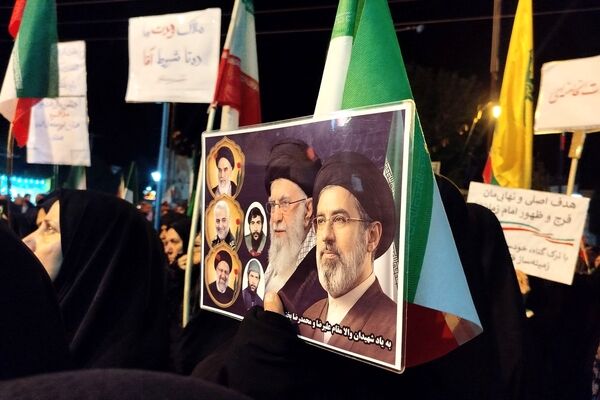 موج اجتماعات بیعت با رهبری در نورآباد