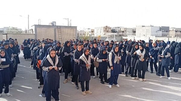 مراسم زنگ مهر در دبیرستان مشکات