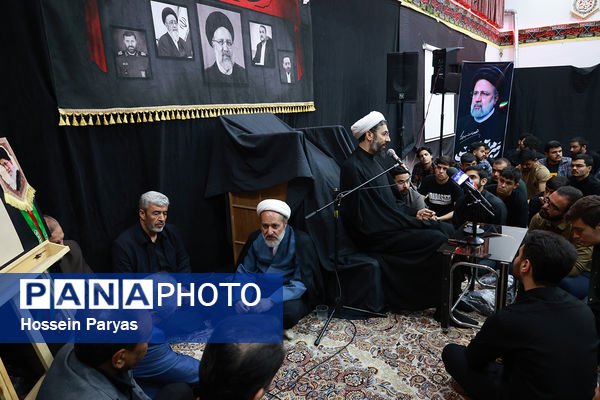 مراسم عزاداری شهادت خادم الرضا(ع) آیت‌الله سید ابراهیم رئیسی و همراهشان در مرکز آموزش عالی شهدای مکه