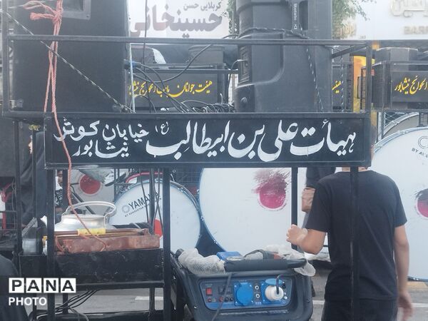 قرارگاه عشق؛ مشهد در سوگ شهادت ضامن اهل‌بیت (ع) پوشیده شد