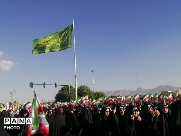 رژه حماسی جان فدایان ایران در یزد